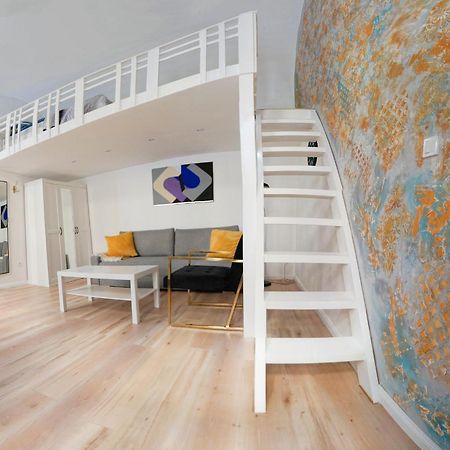 Goldart Design Apartment In The Heart Of Budapeşte Dış mekan fotoğraf