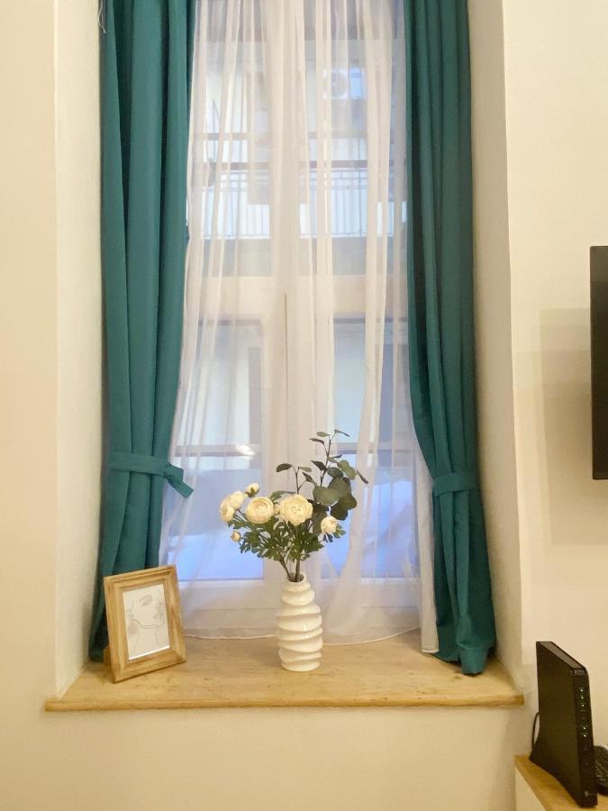 Goldart Design Apartment In The Heart Of Budapeşte Dış mekan fotoğraf