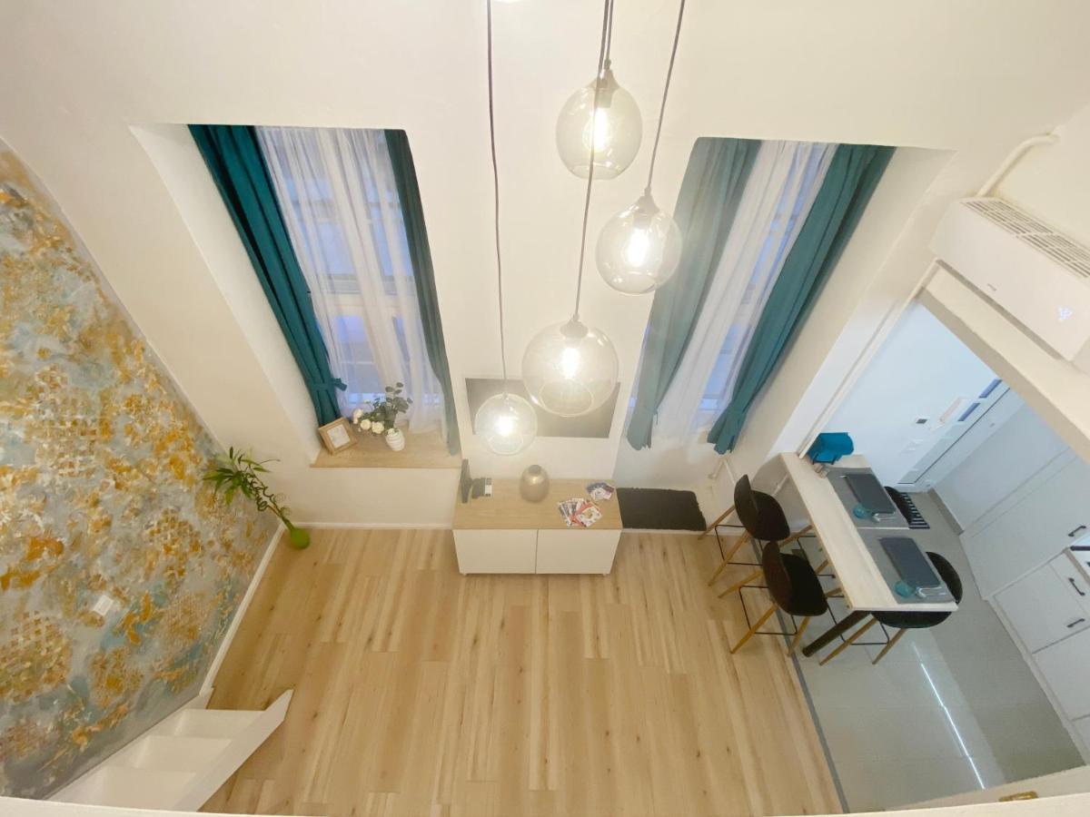 Goldart Design Apartment In The Heart Of Budapeşte Dış mekan fotoğraf