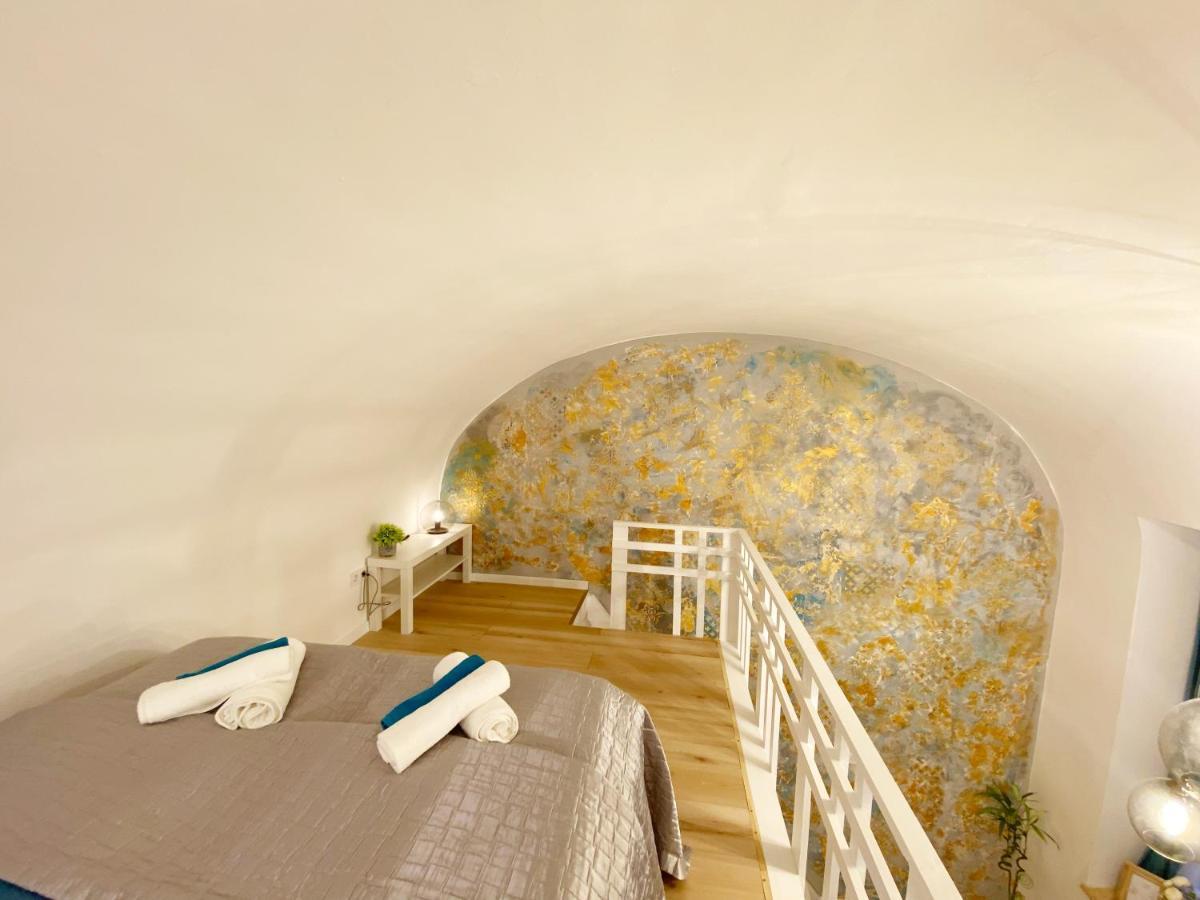 Goldart Design Apartment In The Heart Of Budapeşte Dış mekan fotoğraf